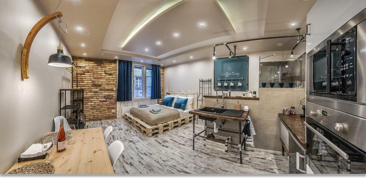 Downtown Boutique Suite Budapest Exterior foto